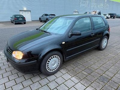 Second-hand VW Golf IV 75 CP (55 kW) 1999 Negru Hatchback