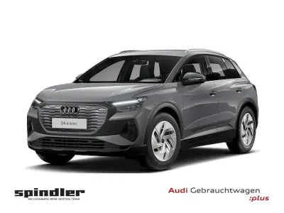 Usado Audi Q4 e-tron Ambiente 210 kW (286 HP) 2025 Cinzento SUV