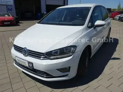 Używany VW Golf VII Sound 110 KM (80 kW) 2017 Andere Sedan/Limuzyna