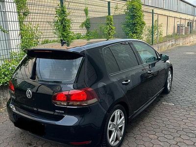 Gebraucht VW Golf VI 105 PS (77 kW) 2010 Schwarz Kleinwagen