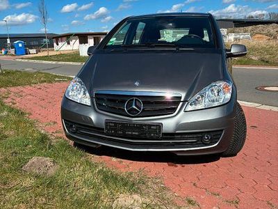 Gebraucht Mercedes A160 95 PS (69 kW) 2011 Silber Limousine