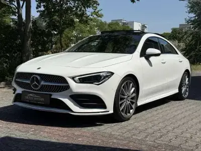 Gebraucht Mercedes CLA250 AMG line 224 PS (164 kW) 2021 Polarweiss  unilack Coupé