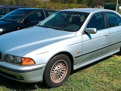 BMW 523
