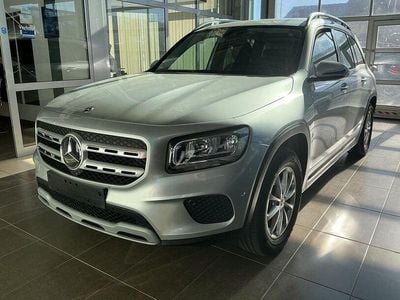Usata Mercedes GLB200 Business 150 CV (110 kW) 2021 Argento SUV