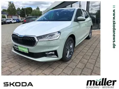 Neu Skoda Fabia 95 PS (69 kW) 2026 Timiano grün Kleinwagen