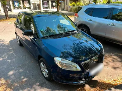 Gebraucht Skoda Fabia Active 60 PS (44 kW) 2012 Blau Limousine