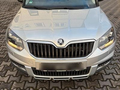 Silber Gebraucht 2015 Skoda Yeti SUV | 14.500 € (Fairer Preis)