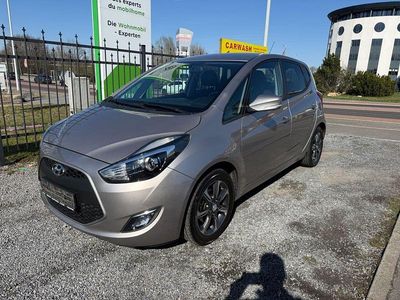 Gebraucht Hyundai i20 Space Plus 90 PS (66 kW) 2018 Grau Limousine