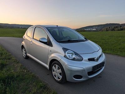 Usata Toyota Aygo 68 CV (50 kW) 2009 Argento Utilitaria