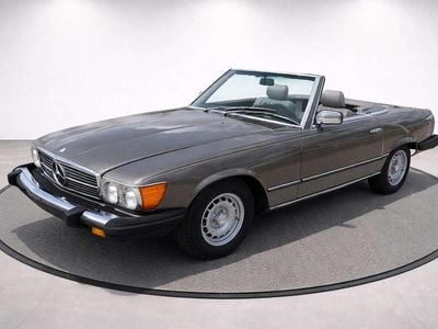 Usata Mercedes SL380 155 CV (114 kW) 1983 Grigio Cabrio