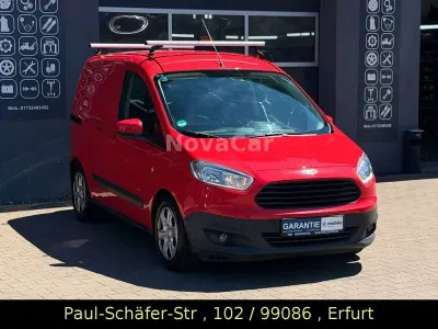 Gebraucht Ford Courier 101 PS (74 kW) 2015 Rot Van / Kleinbus