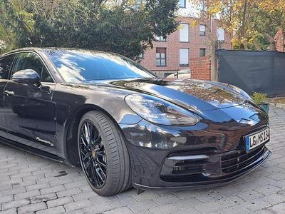 Porsche Panamera 4