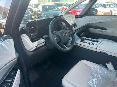 Neu Lexus LM350h Luxury Line 250 PS (183 kW) 2025 Schwarz Van / Kleinbus
