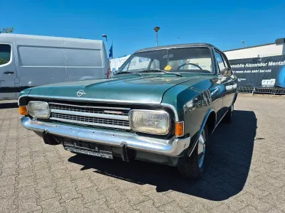 Używany Opel Rekord 95 KM (69 kW) 1967 Zielony Sedan/Limuzyna