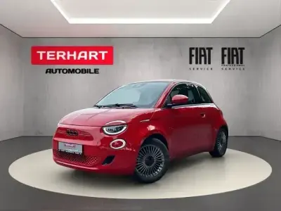 Gebraucht Fiat 500e Red 86 kW (118 PS) 2022 Rot Kleinwagen