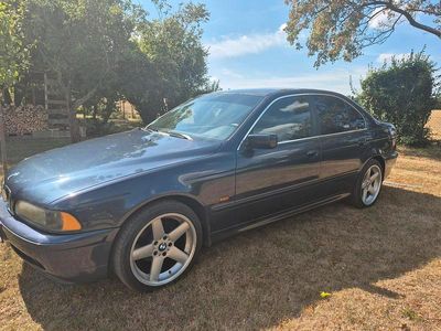BMW 525