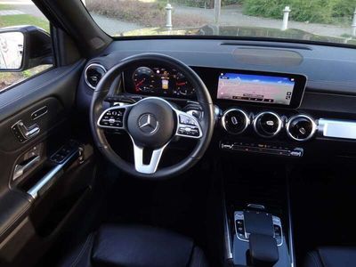 Mercedes GLB200