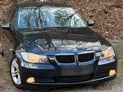 Gebraucht BMW 318 143 PS (105 kW) 2008 Blau Kleinwagen