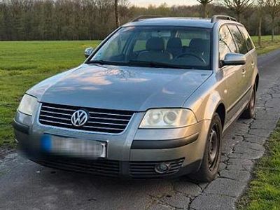 Usata VW Passat 116 CV (85 kW) 2003 Grigio Station wagon