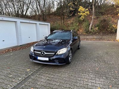 Blau Gebraucht 2018 Mercedes C200 AMG line Limousine | 13.500 €
