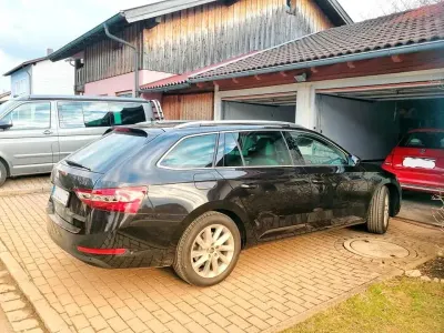 Gebraucht Skoda Superb Premium Edition 150 PS (110 kW) 2019 Schwarz Kombi