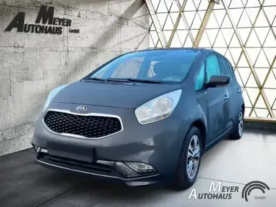 Gebraucht Kia Venga Platinum Edition 125 PS (91 kW) 2019 Penta metal Kleinwagen
