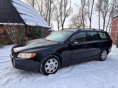 Schwarz Gebraucht 2009 Volvo V70 Kombi | 3.000 € (Etwas zu teuer)