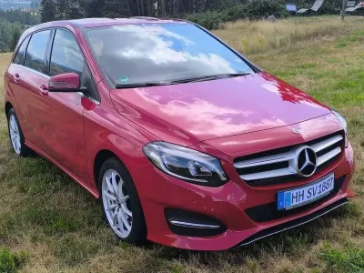 Gebraucht Mercedes B250 211 PS (155 kW) 2018 Rot Kleinwagen