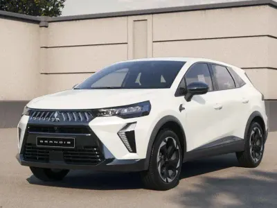 Neu Mitsubishi Grandis Diamant Edition 141 PS (103 kW) 2026 Himalayaweiß SUV