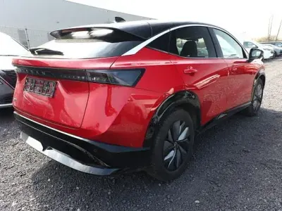 Gebraucht Nissan Ariya 360º 160 kW (218 PS) 2022 Passion rot / schwarz metallic passion rot / schwarz metallic SUV