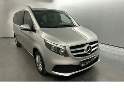 Gebraucht Mercedes V220 163 PS (119 kW) 2022 Silber Van / Kleinbus