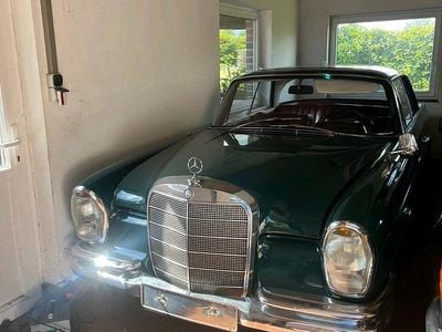 Käytetty Mercedes W111 120 HP (88 kW) 1961 Coupe - kaksiovinen