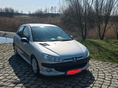 Gebraucht Peugeot 206 88 PS (64 kW) 2006 Silber Kleinwagen