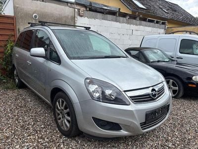 Gebraucht Opel Zafira Design Edition 116 PS (85 kW) 2010 Silber Van / Kleinbus