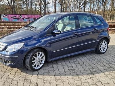 Gebraucht Mercedes B200 140 PS (102 kW) 2006 Blau Van / Kleinbus