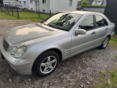 Mercedes C180