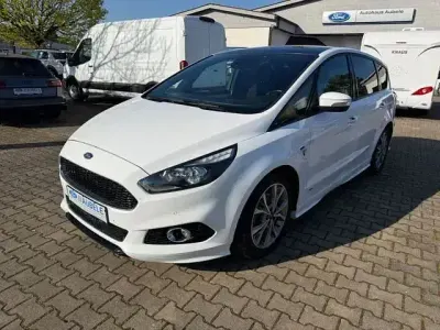 Używany Ford S-MAX ST-Line 190 KM (139 kW) 2018 Biały Minivan