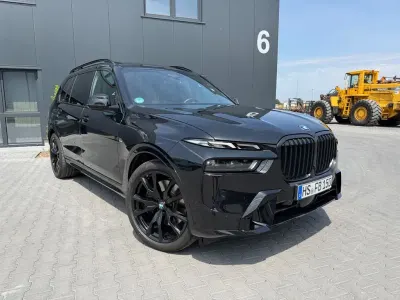 Gebraucht BMW X7 M Sport 352 PS (258 kW) 2026 Schwarz SUV