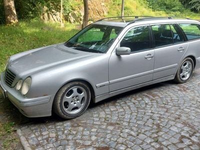 Mercedes E240