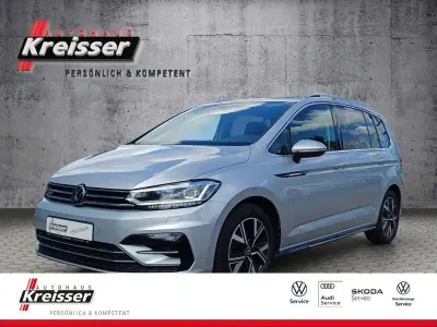 Gebraucht VW Touran Highline 150 PS (110 kW) 2022 Silber Van / Kleinbus