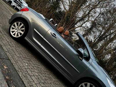 Silber Gebraucht 2008 Peugeot 207 CC Platinum Cabrio | 4.700 € (Guter Preis)