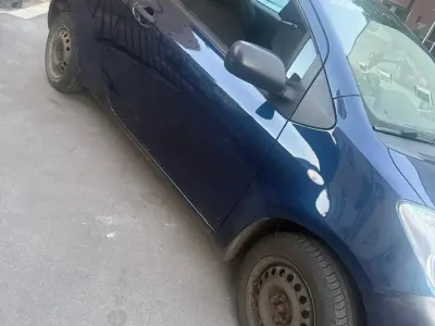 Gebraucht Toyota Yaris 69 PS (50 kW) 2006 Blau Kleinwagen