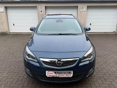 Gebraucht Opel Astra Sport 179 PS (131 kW) 2011 Blau Kombi