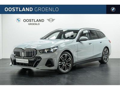 Gebraucht BMW 520 M Sport 199 PS (146 kW) 2024 Grau Kombi