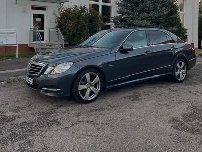 Blau Gebraucht 2012 Mercedes E200 Limousine | 12.500 € (Fairer Preis)