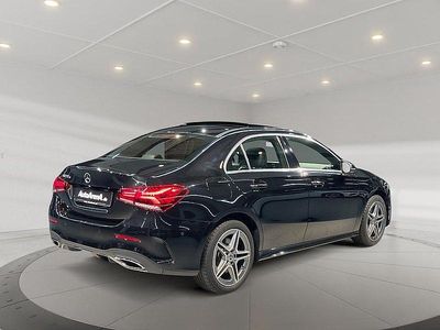 Metalliclack kosmosschwarz Gebraucht 2022 Mercedes A250 AMG Limousine | 24.978 € (Guter Preis)