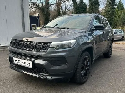 Gebraucht Jeep Compass Night Eagle 131 PS (96 kW) 2023 Grigio moda (graphite grey met SUV