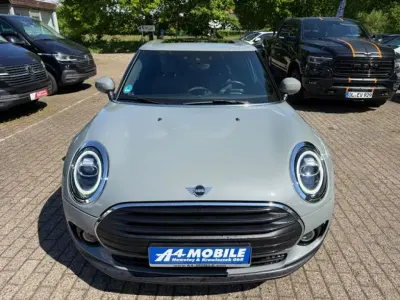 Gebraucht Mini ONE 102 PS (75 kW) 2021 Moonwalk grey (metallic) Kleinwagen