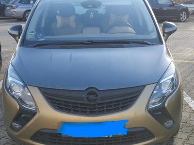 Braun Gebraucht 2014 Opel Zafira Van / Kleinbus | 10.500 €