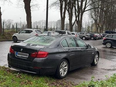 BMW 523